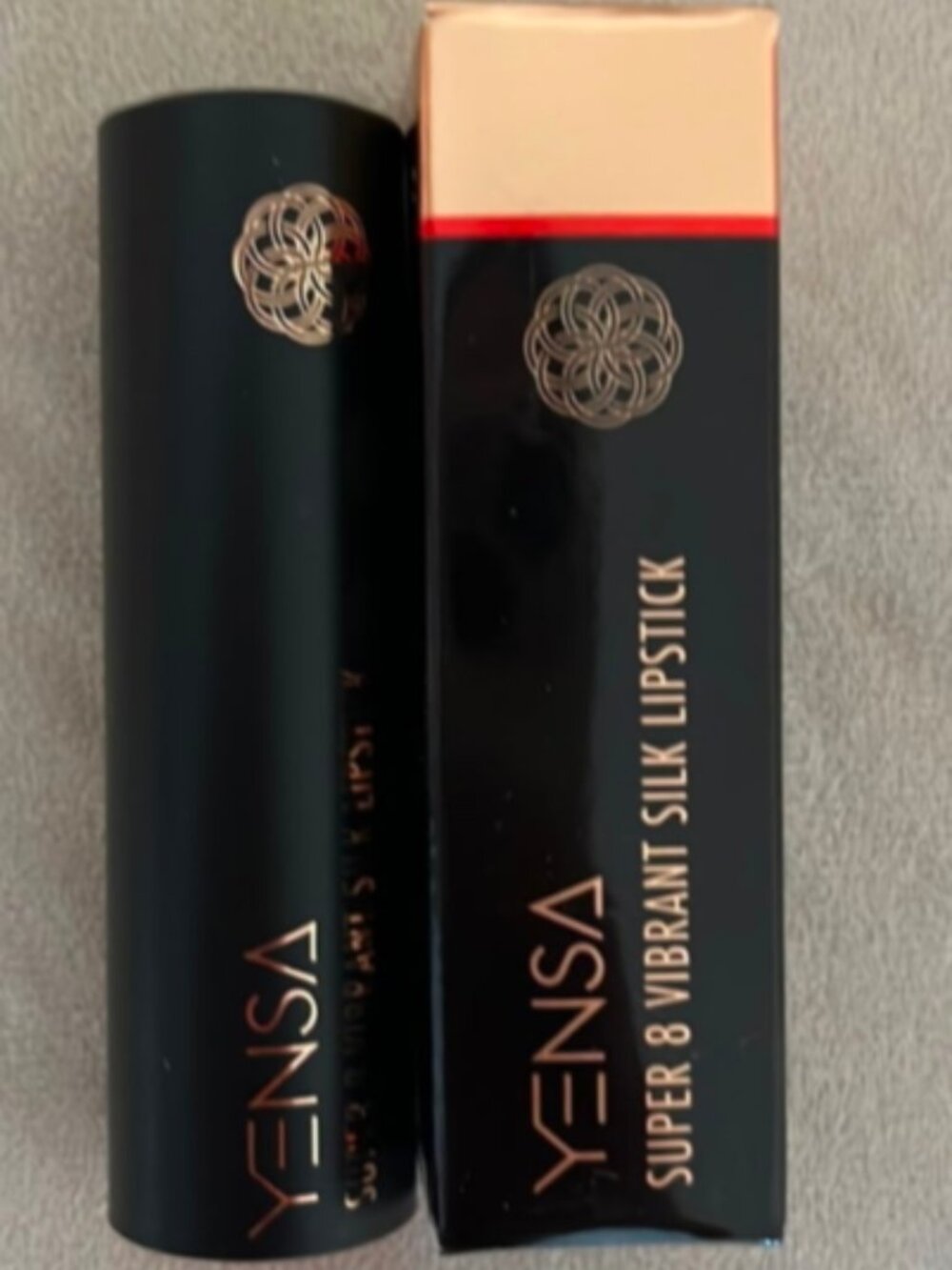 NIB Yensa Super 8  Vibrant Silk Lipstick Color Free Spirit